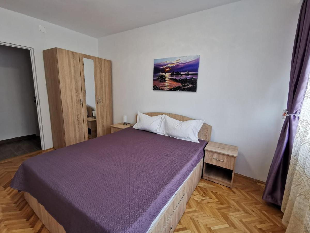 Apartament Carla-Maria Deva Exteriör bild