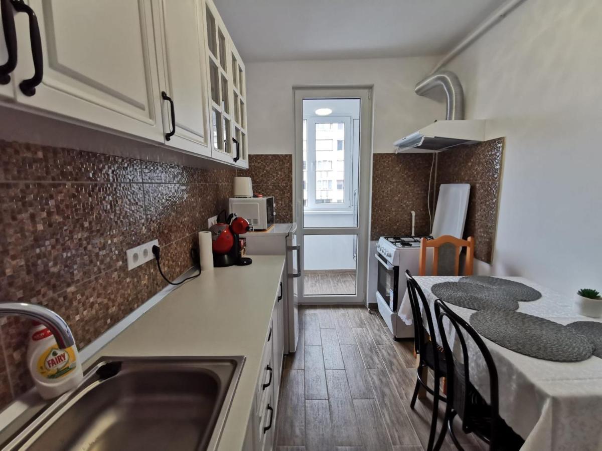 Apartament Carla-Maria Deva Exteriör bild